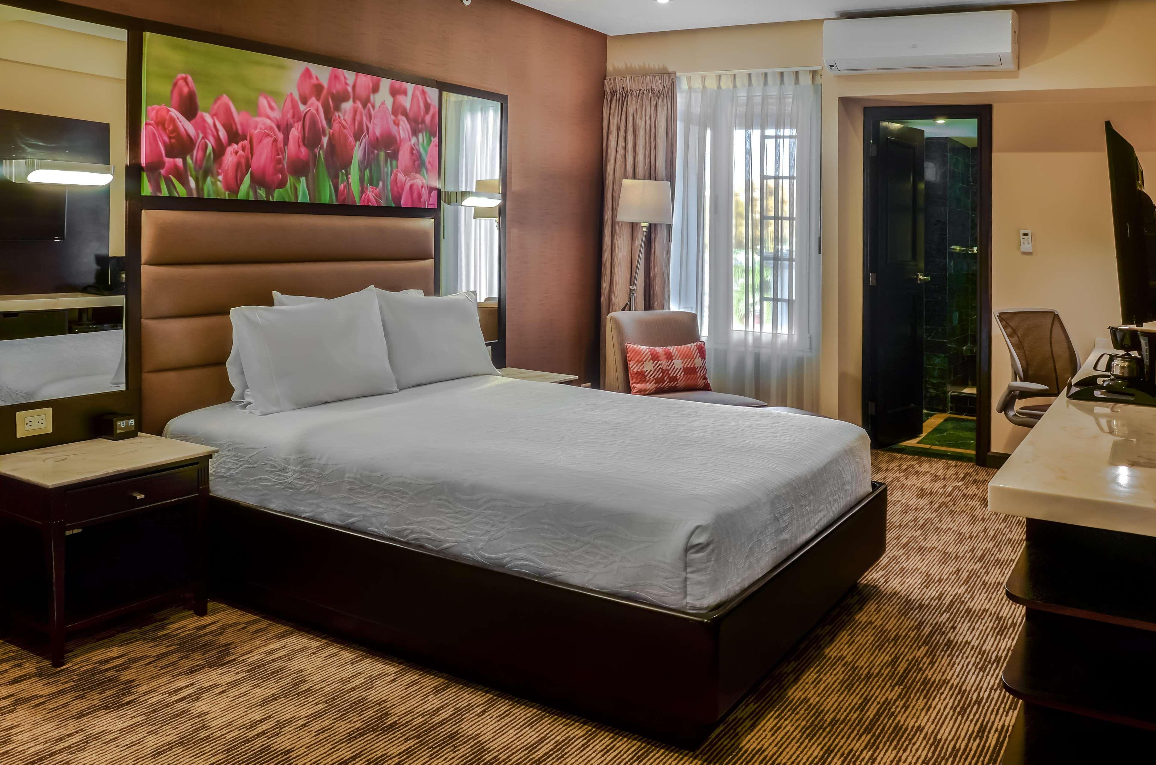 Hilton Garden Inn Гватемала Экстерьер фото