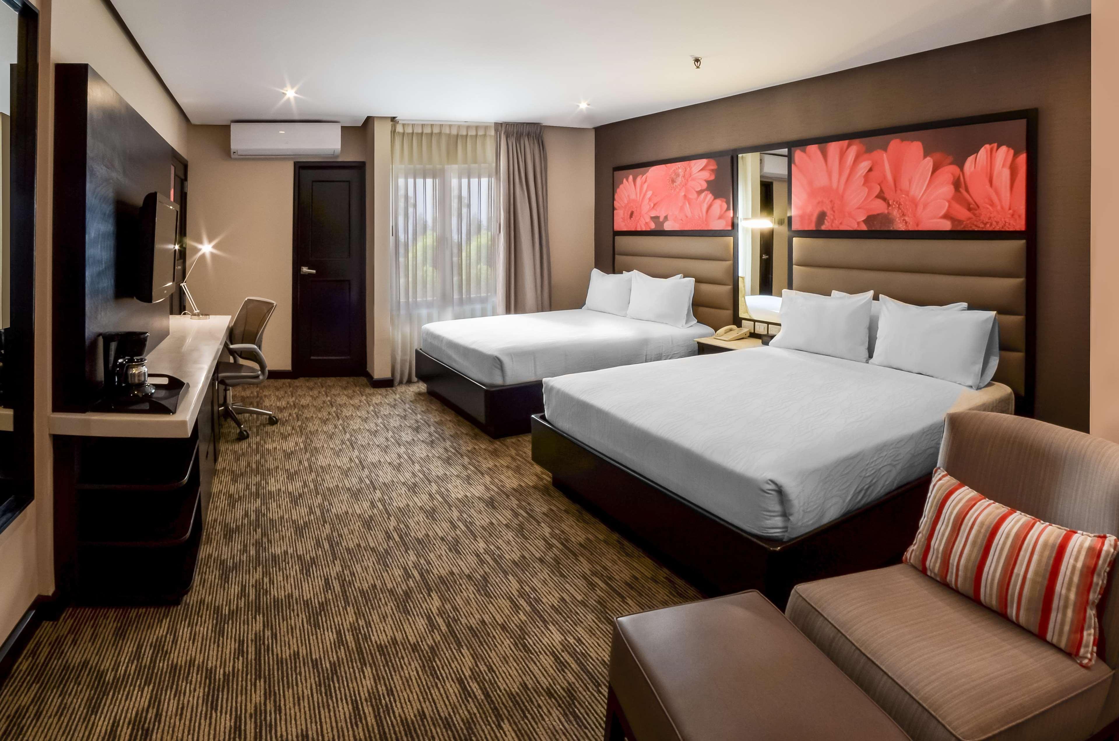 Hilton Garden Inn Гватемала Экстерьер фото