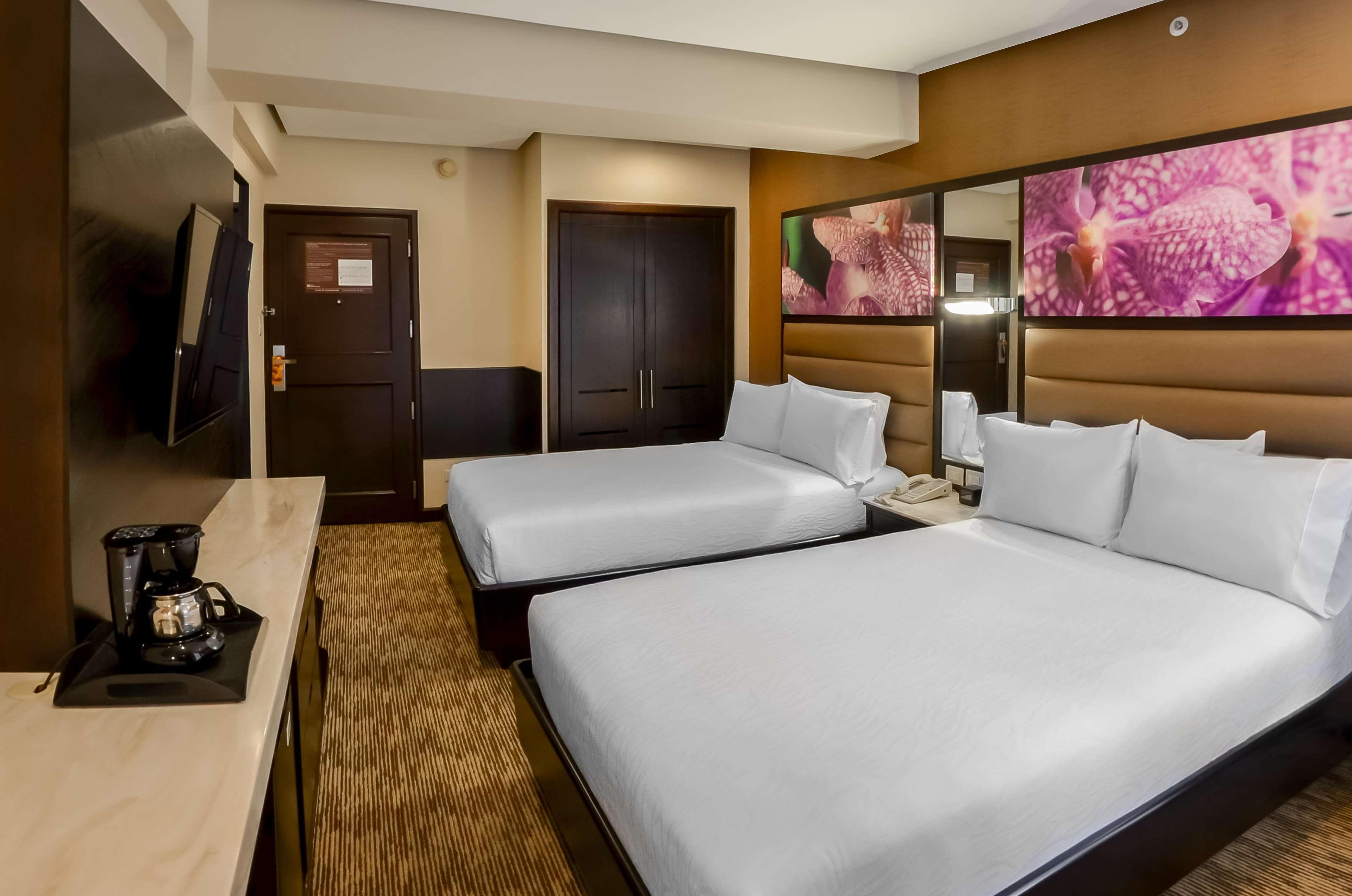 Hilton Garden Inn Гватемала Экстерьер фото
