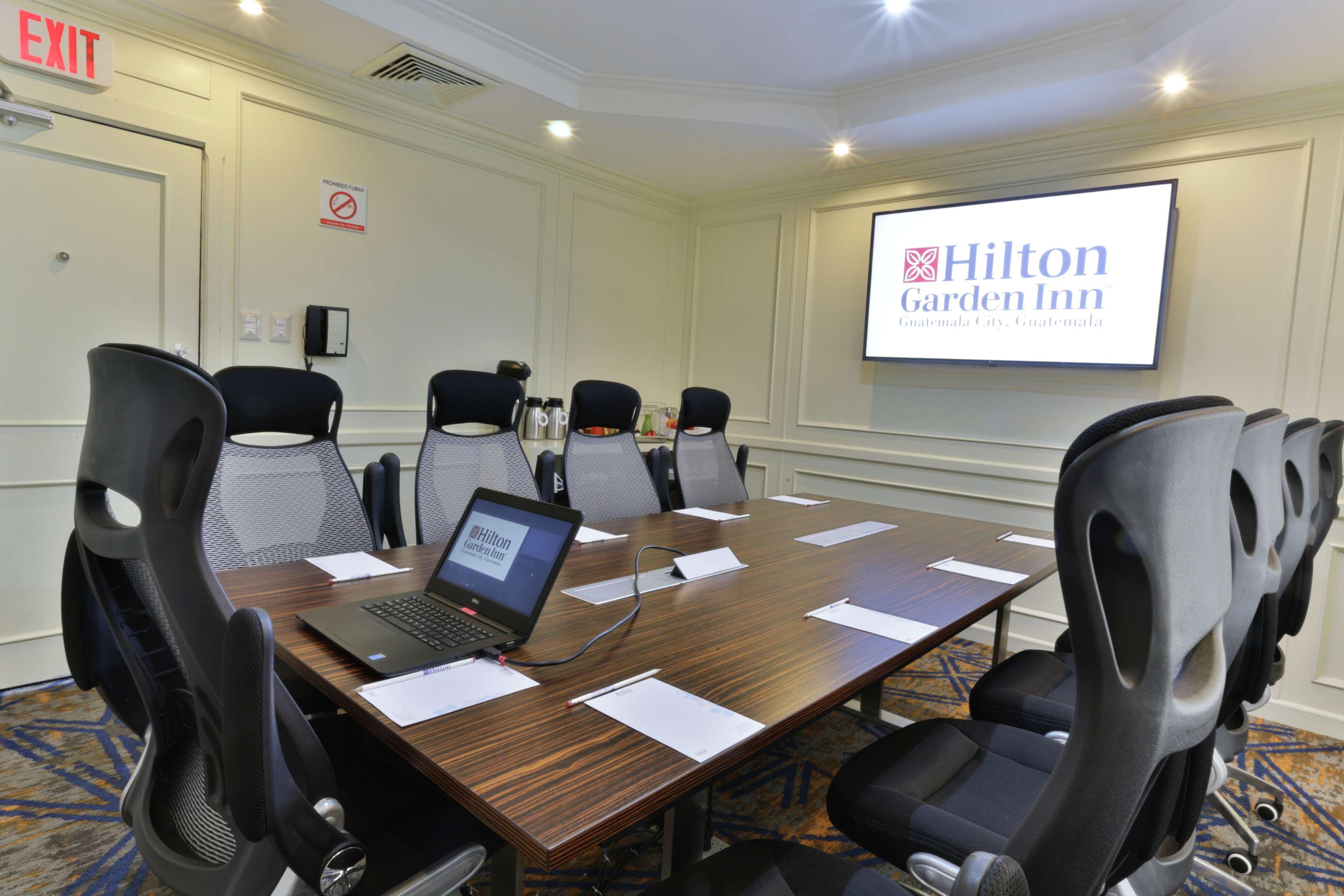 Hilton Garden Inn Гватемала Экстерьер фото