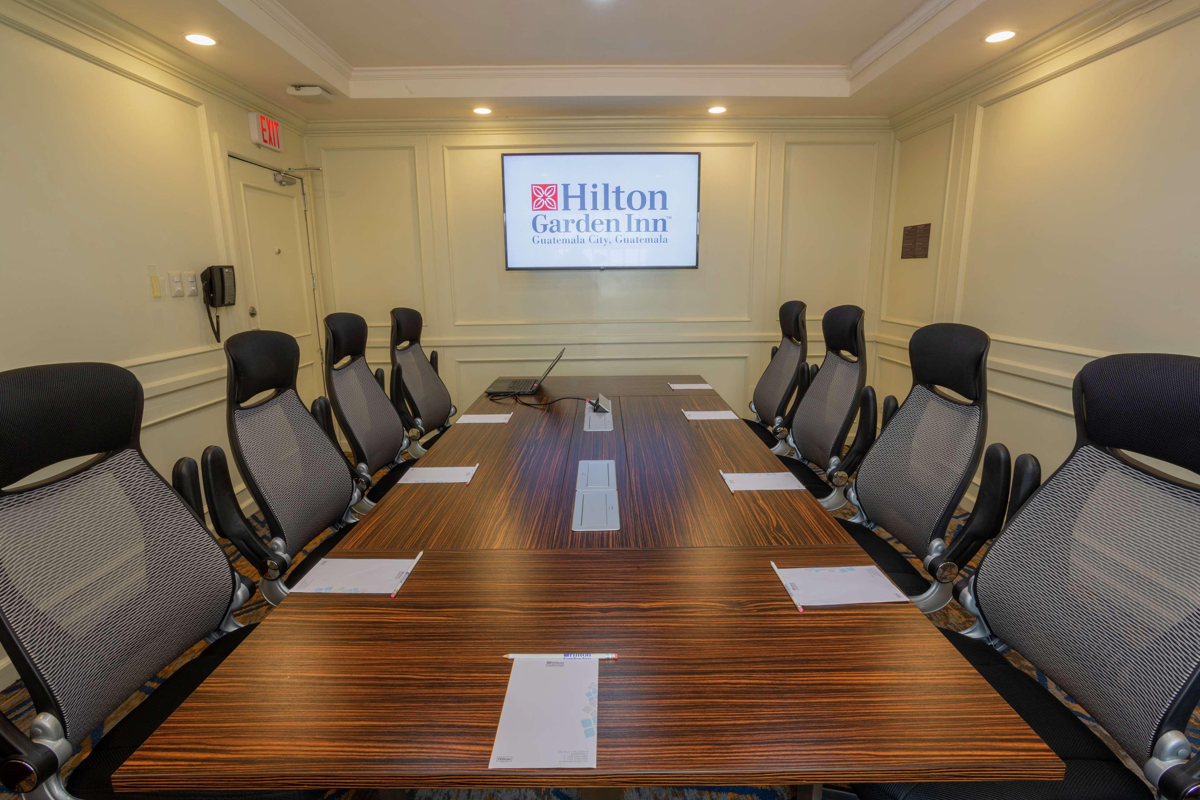 Hilton Garden Inn Гватемала Экстерьер фото