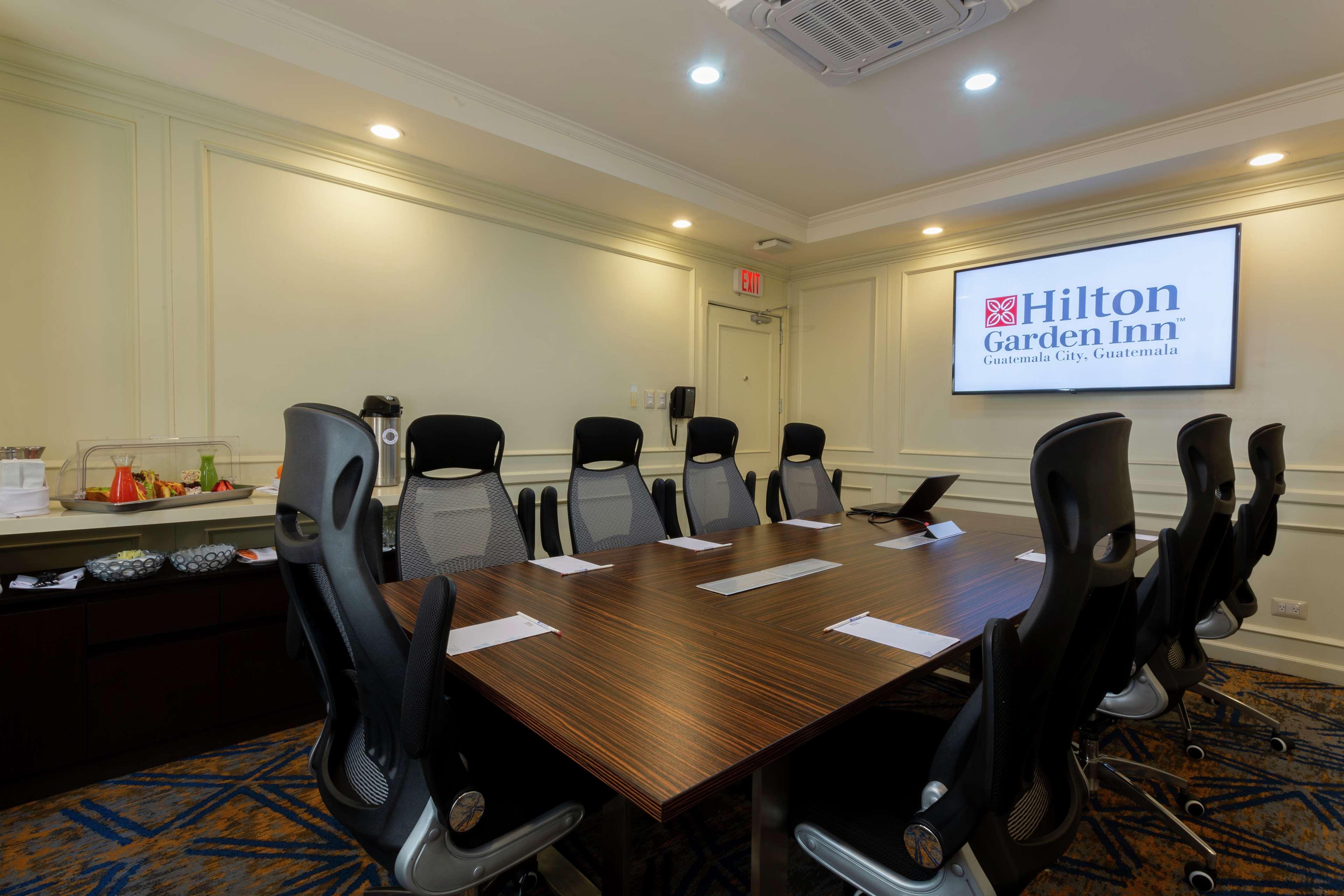 Hilton Garden Inn Гватемала Экстерьер фото