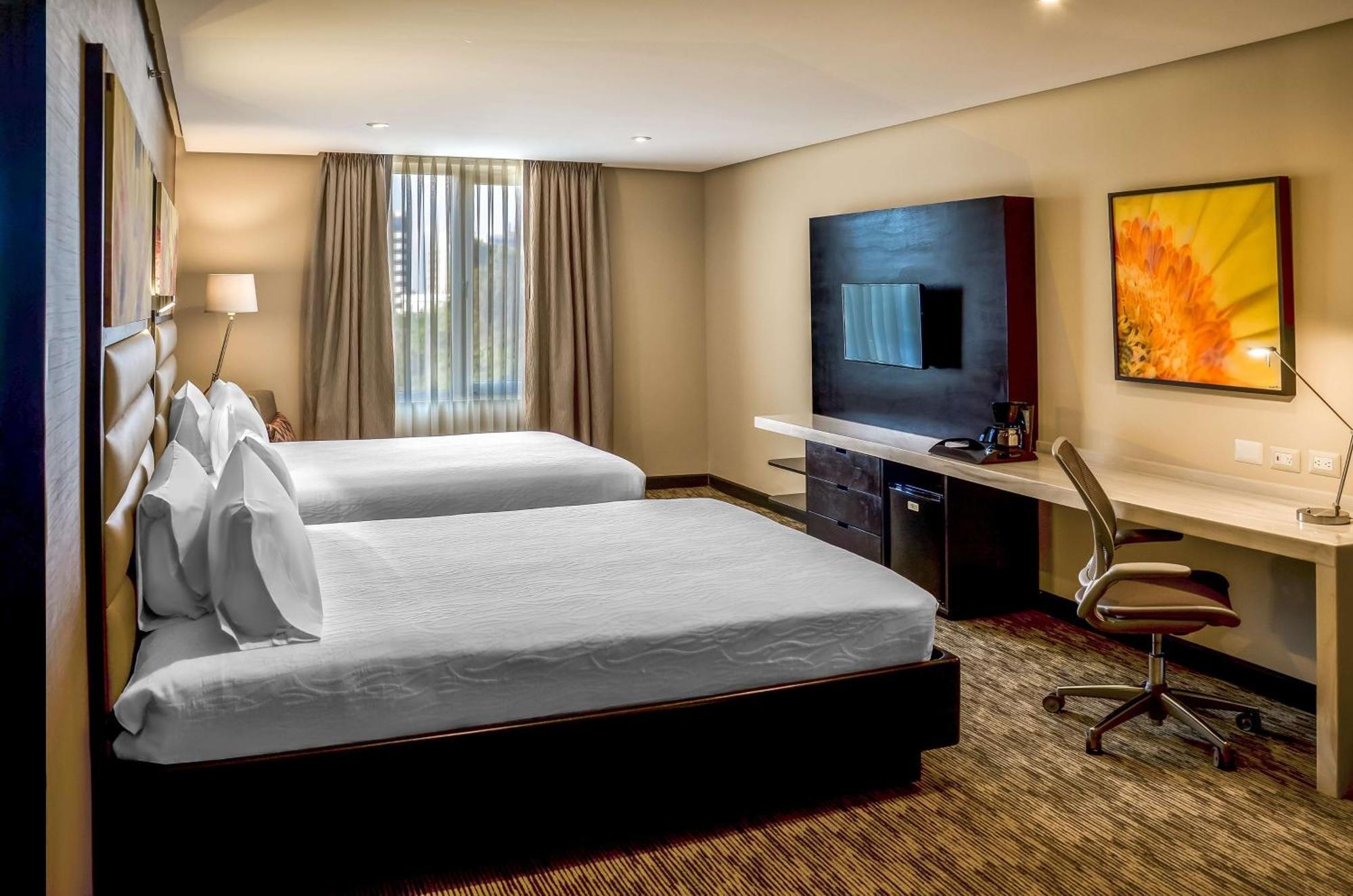Hilton Garden Inn Гватемала Экстерьер фото